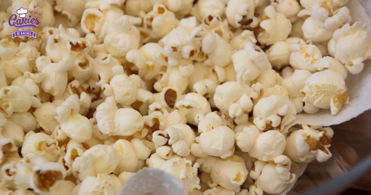 Trunk bibliotheek aardolie extreem Hoe Maak Je Popcorn (zoals vroeger) - Zelf popcorn maken | Cakies