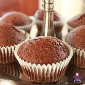 "Goed voor je cakie" - Een veganistische chocolade cupcake. Een nootachtige, aardse en chocoladeachtige lichte cupcake. Volledig veganistisch en gezond!